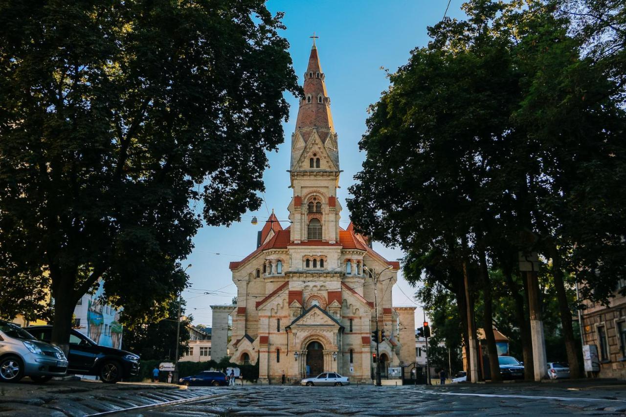 Апарт-Готель У Кірхи Odessa Esterno foto